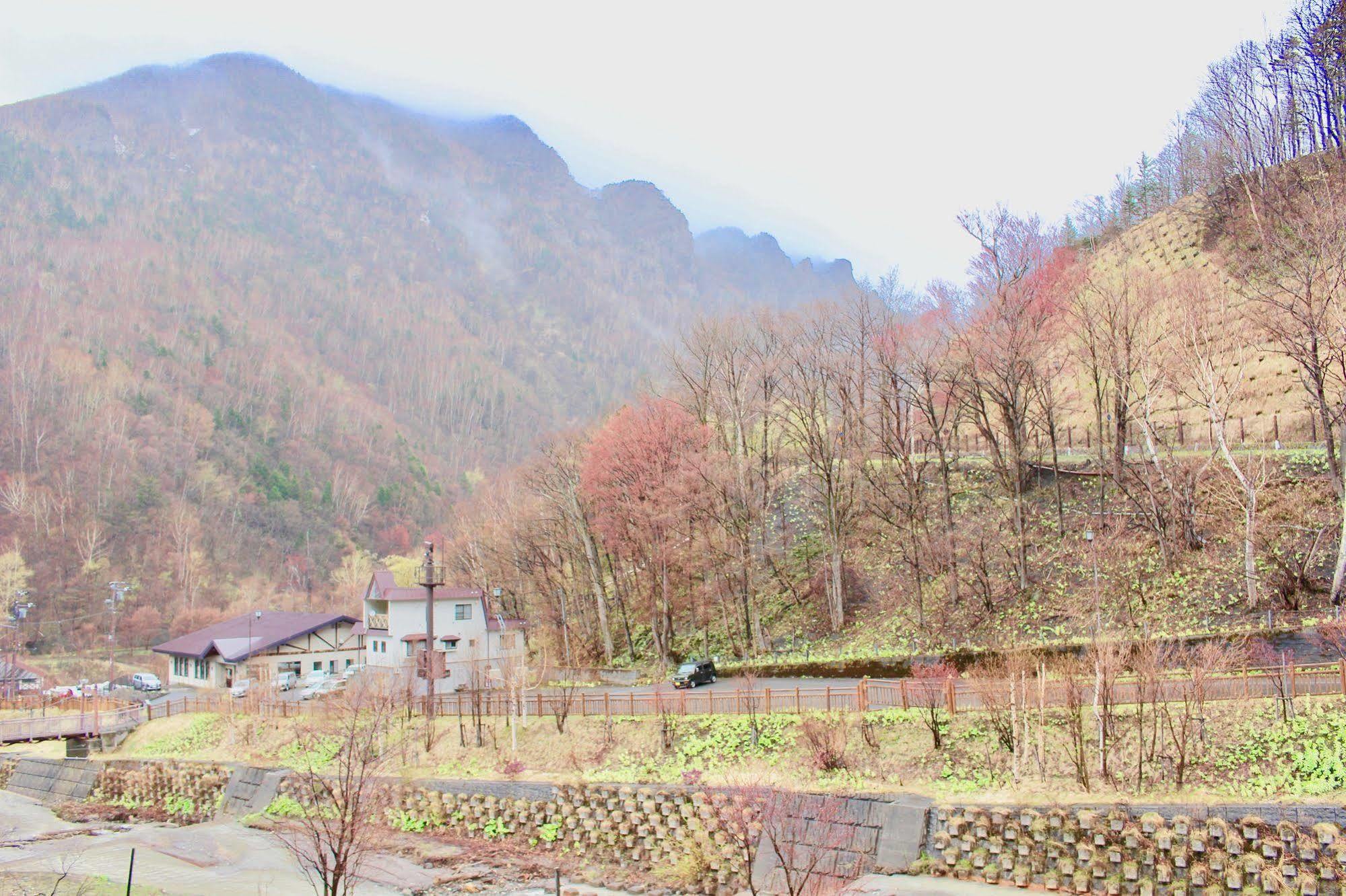 Sounkyo Onsen Kumoi Hotel คามิคาวะ ภายนอก รูปภาพ